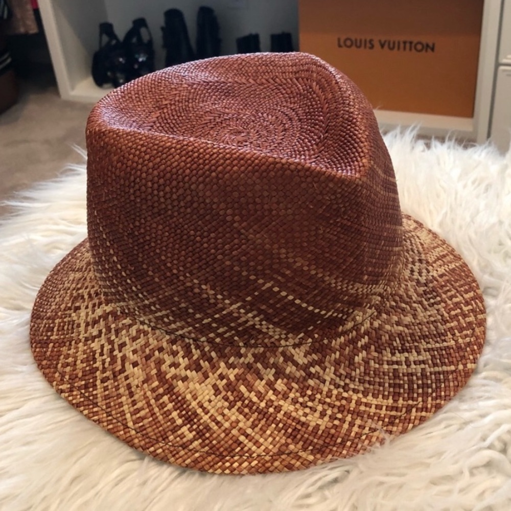 LOLA straw hat. Chic One of a kind color. 9371